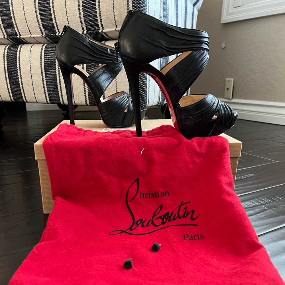 Christian Louboutin Bandra Nappa 36.5